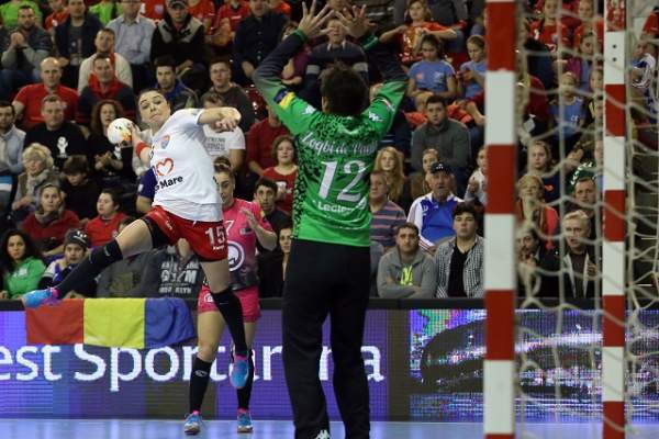 Adio Europene! Accidentarea horror pentru o super-handbalistă a României!