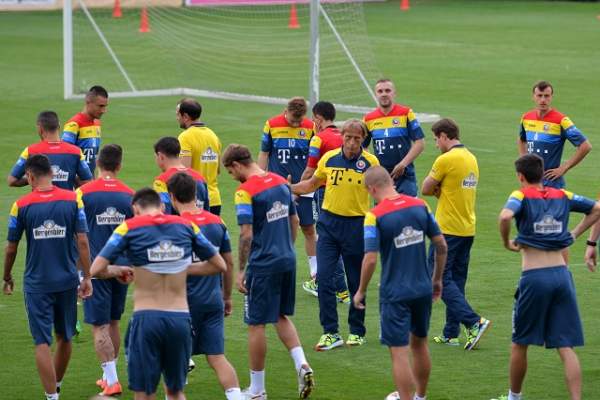 Christoph Daum a anunţat lotul cu care va aborda dubla cu Armenia şi cu Kazahstan! Surprizele „neamţului”