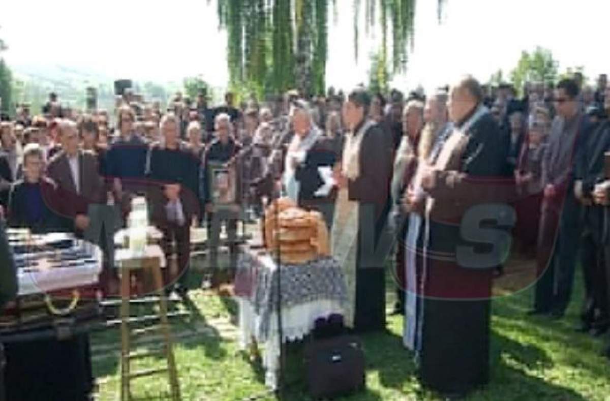 VIDEO / Imagini CUTREMURĂTOARE de la înmormântarea lui Ioan Gyuri Pascu