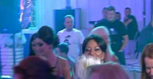 VIDEO & FOTO / O prezentatoare tv e următoarea mireasă din showbizul românesc! Ea a prins buchetul Andreei Tonciu