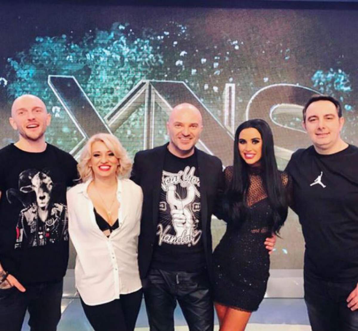 FOTO / Anisia Gafton, în prima ediţie "Xtra Night Show", cu lenjeria intimă la vedere! Blonda îi face concurenţă Danielei Crudu