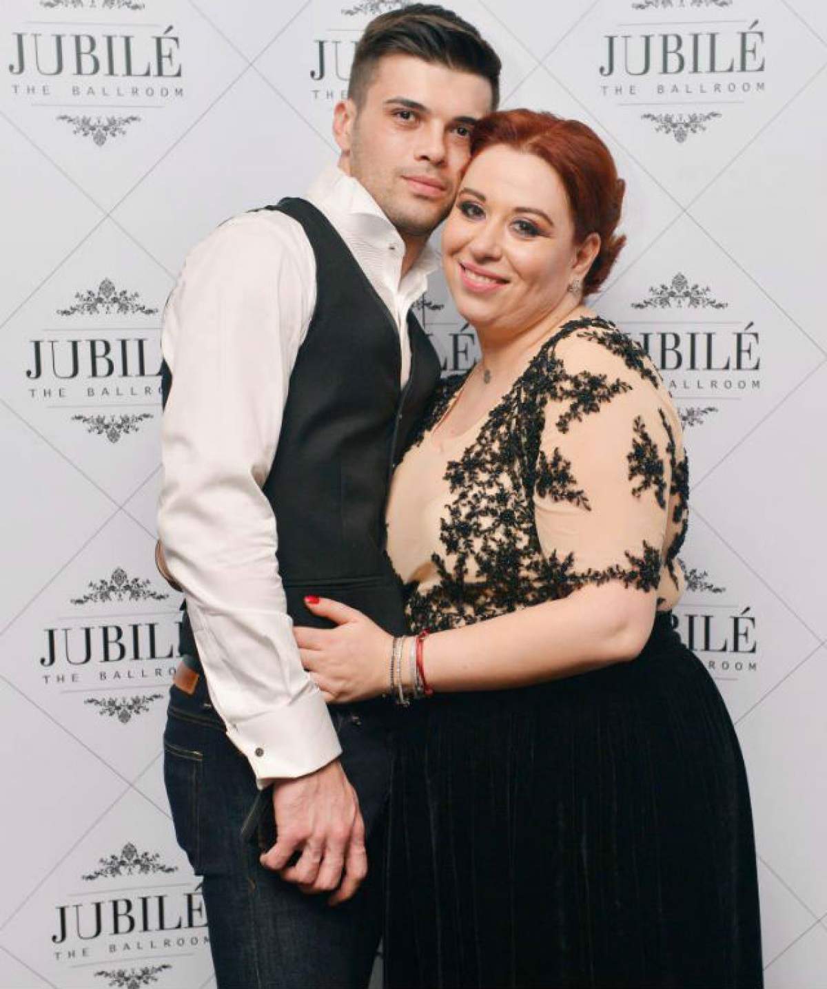 Prietenii Oanei Roman şi ai lui Marius Elisei au început să arunce vorbe grele: "Se căsătoresc pentru bani, divorţează pentru bani"