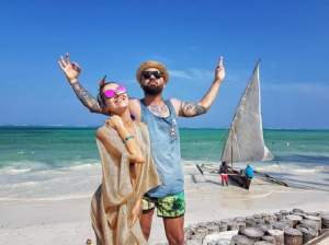 FOTO / Ce le mai place în Zanzibar! Uite cu cine s-a întâlnit acolo Lidia Buble şi Răzvan Simion