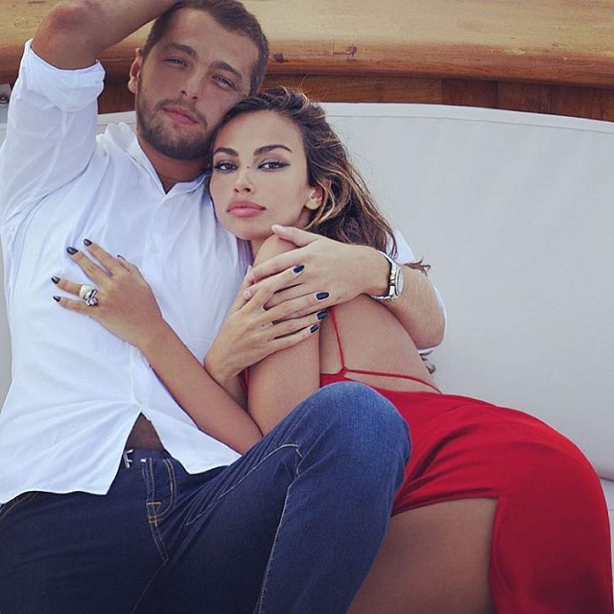 FOTO / Mădălina Ghenea a fost cerută în mod oficial în căsătorie? Cum a surprins-o iubitul ei, la scurt timp după ce modelul s-a lăudat cu inelul