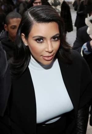 FOTO / Face bani din piatră seacă! Kim Kardashian profită de pe urma jafului armat din apartamentul său din Paris