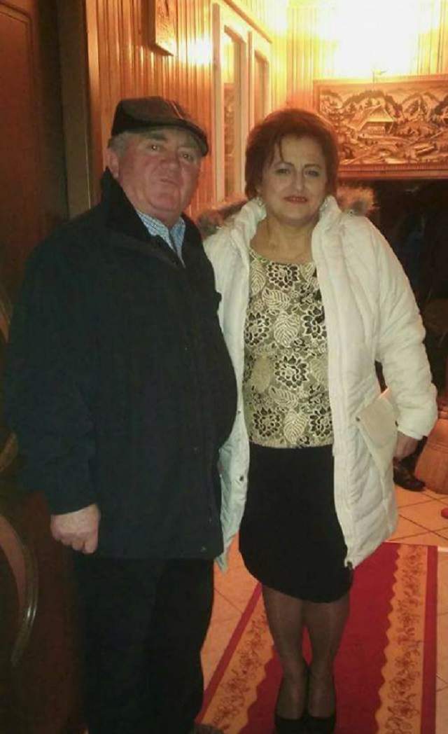 FOTO / Petrecere mare în familia lui Eduard şi a Laviniei, foşti concurenţi la "Mireasă pentru fiul meu"! Ce cadou a primit bruneta