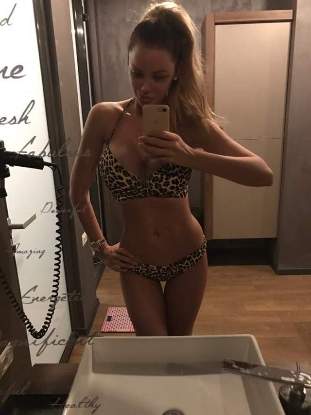 FOTO / Bianca Drăguşanu, pentru prima dată în costum de baie după ce a născut! Cuum arată vedeta în toată splendoarea ei