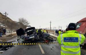 FOTO / Două persoane au murit şi alte două au fost grav rănite într-un accident rutier, în Constanţa