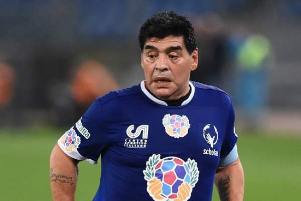 Maradona a dezvăluit când a consumat pentru prima oară droguri! Nu o să-ţi vină să crezi ce vârstă avea!