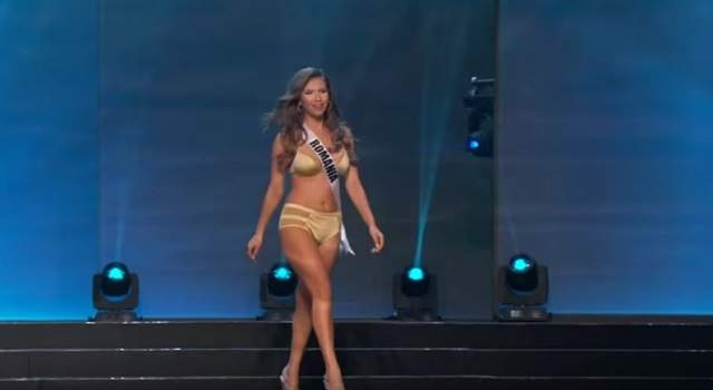 FOTO / Apariţia DEZASTRUOASĂ a reprezentantei României la Miss Universe 2017! Teodora Dan, ce-i cu costumul de baie?