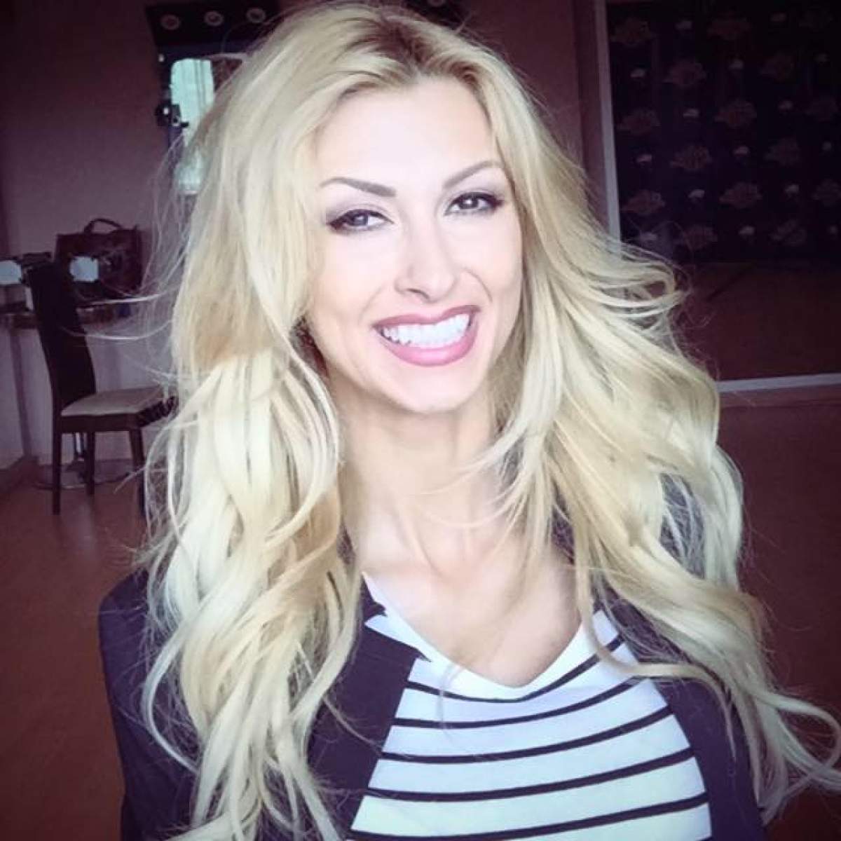 Ce face Andreea Bălan când crede că nu o vede nimeni! Paparazzi