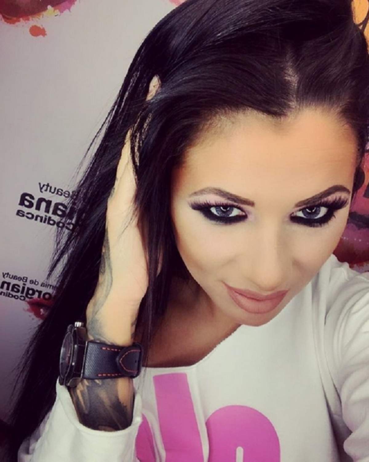 FOTO / I-ai observat tatuajul Roxanei Vancea din zona intimă? Stai să-l vezi că-ţi dă aripi