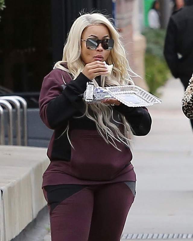 FOTO / Blac Chyna e cât China! Vedeta nu renunţă la mâncare chiar dacă are ZECI de kilograme în plus