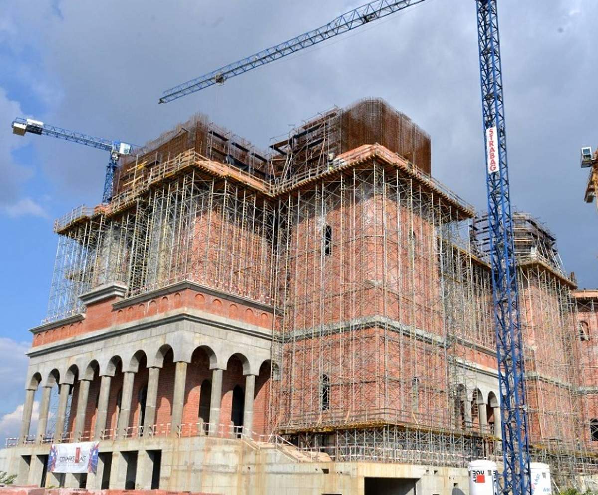 Constructorii Catedralei Mântuirii Neamului, ţepuiţi de Patriarhie!