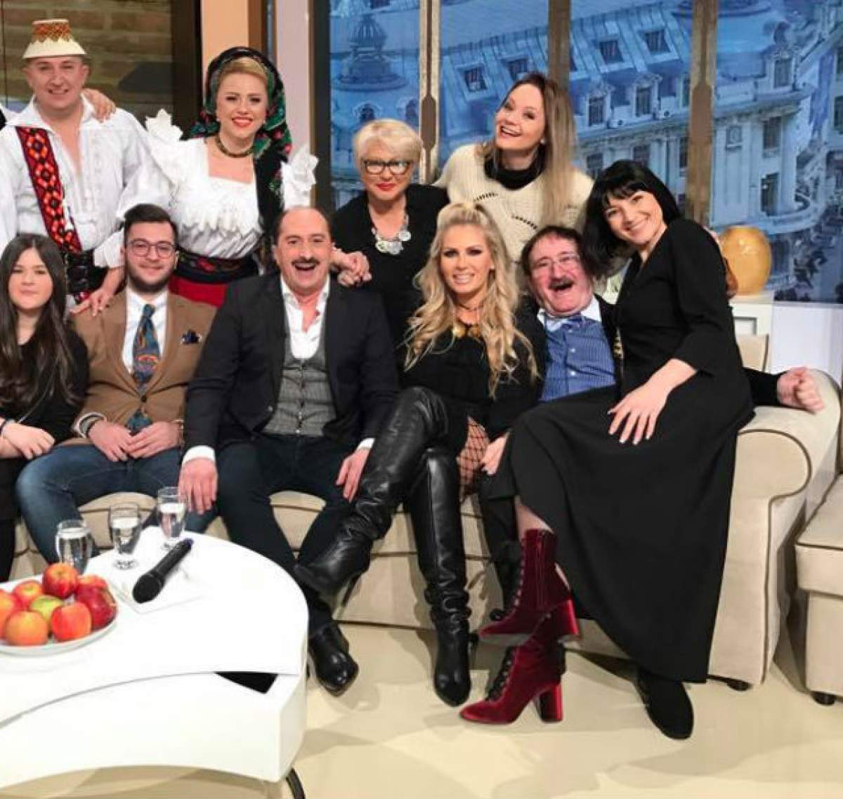 FOTO / După ce a fost surprinsă când se îndopa la un fast-food, Andreea Bănică s-a dat singură de gol cu TRUCUL folosit ca să-şi recapete silueta!