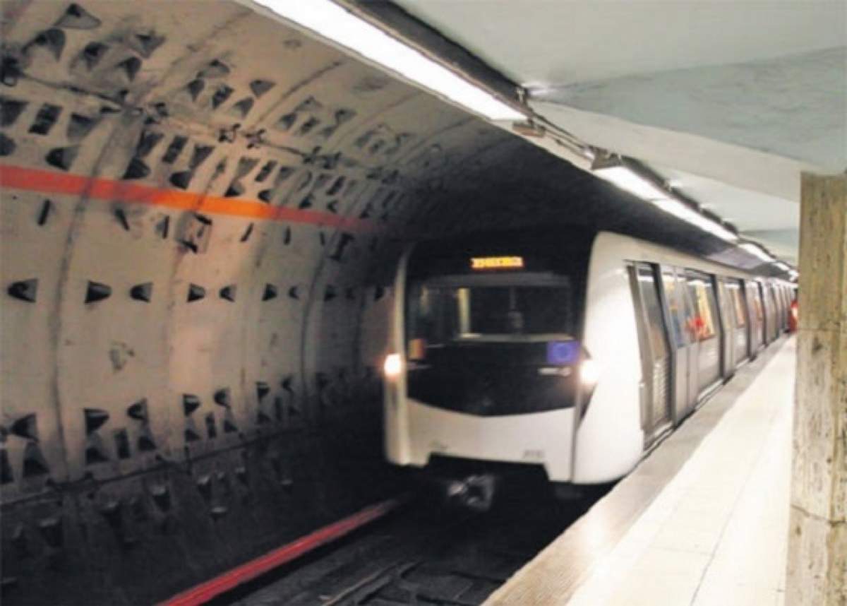 PANICĂ LA METROU! Curentul electric a fost întrerupt