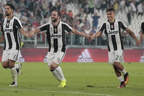Scandal sexual în Italia! Un fotbalist celebru, acuzat de o spadasină că i-a cerut o fotografie hot!