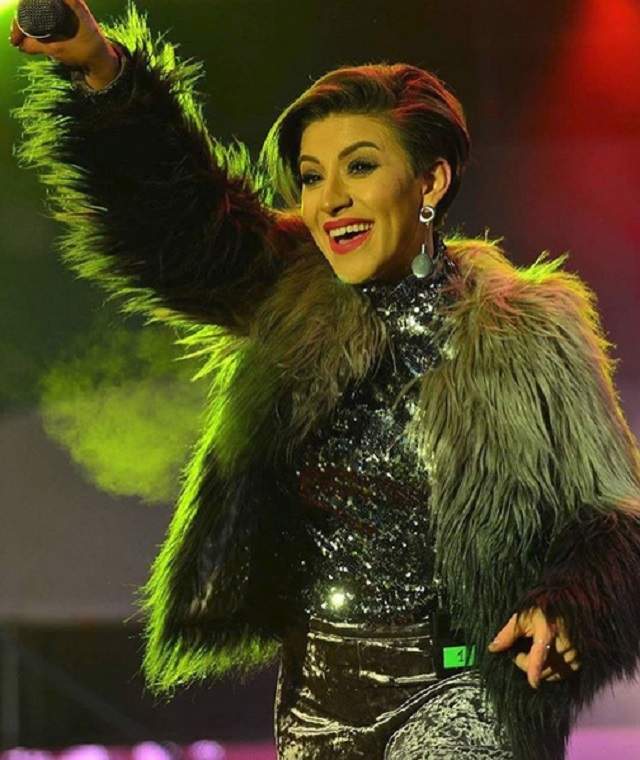 FOTO / Concertele fără număr au extenuat-o pe Nicoleta Nucă! Uite cu ce a atras atenţia celebra artistă