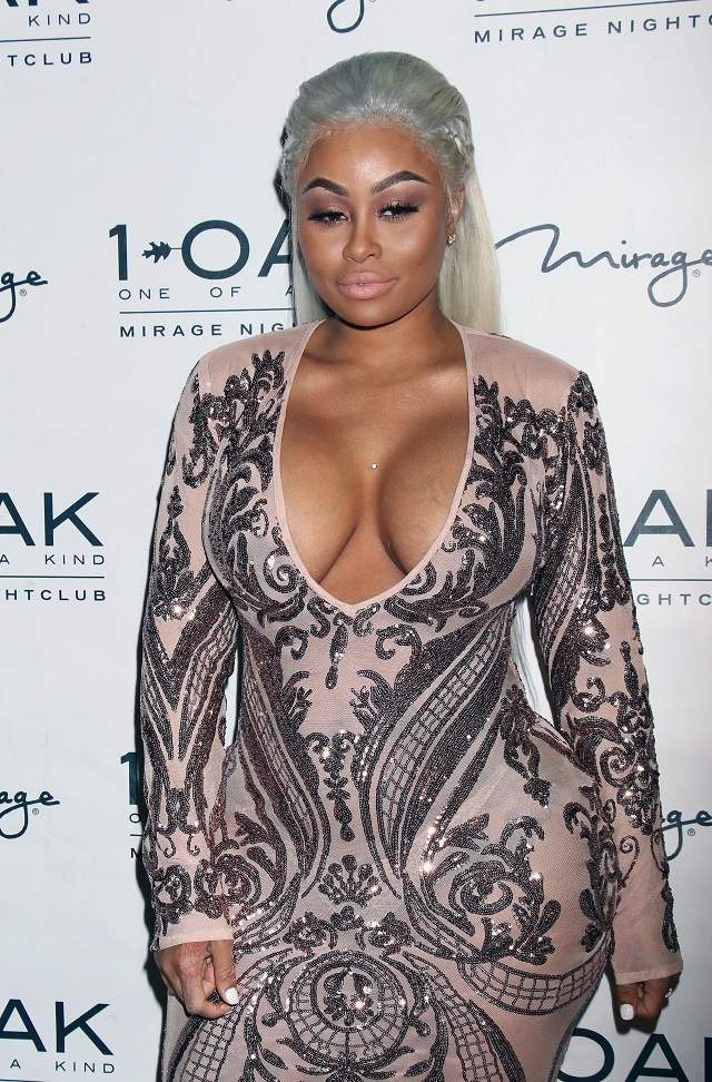 FOTO / A vrut să impresioneze, dar a făcut o gafă de zile mari! Nu o să îţi vină să crezi cum a apărut Blac Chyna la un eveniment