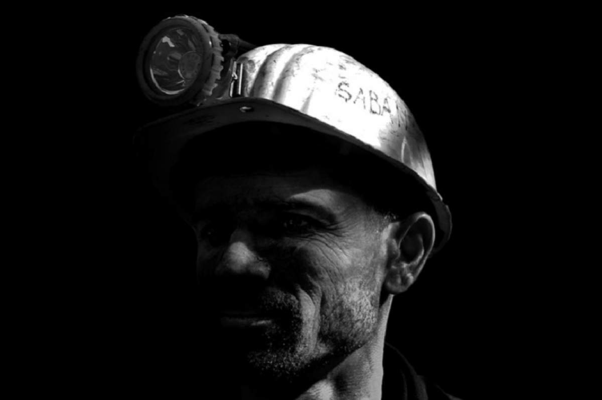 Al doilea miner mort în Mina Lupeni a fost condus pe ultimul drum