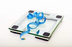 Dieta care te scapă de 22 de kilograme! Renunți la trei alimente și ai corpul visat