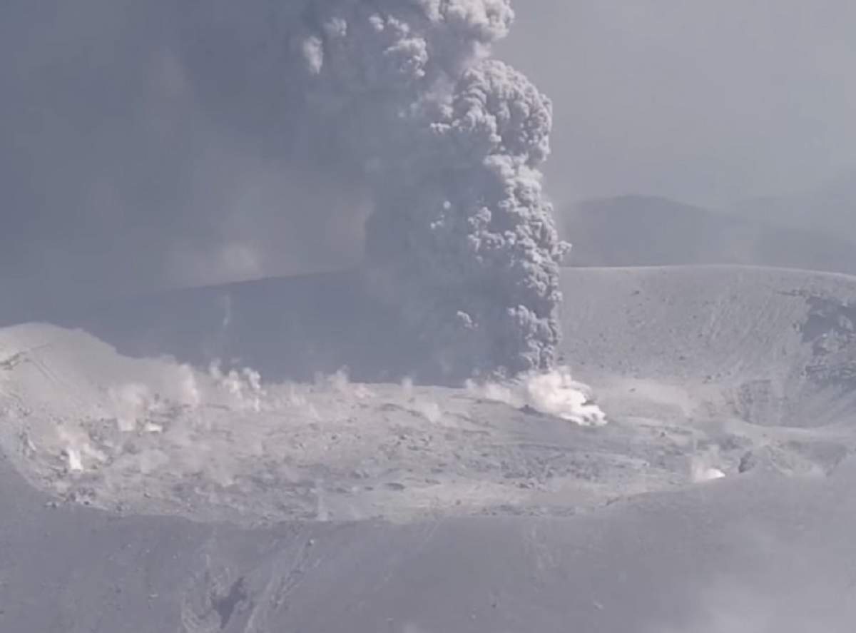 VIDEO / Alertă în Japonia! Un vulcan a erupt! Imagini senzaționale