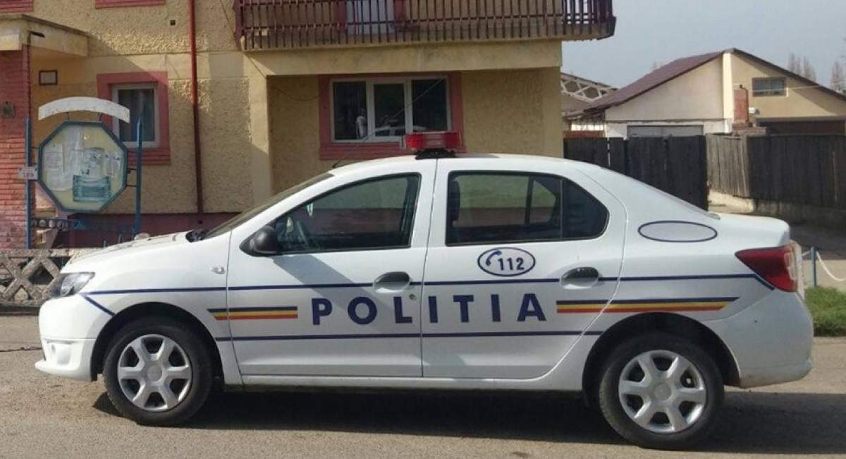 Moarte suspectă în Vâlcea! O maşină de poliţie, aflată în misiune, a trecut peste un bărbat întins pe asfalt