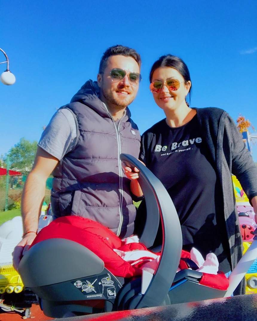 Gabriela Cristea a slăbit după sarcină! Vedeta s-a fotografiat cu fetița ei la piept