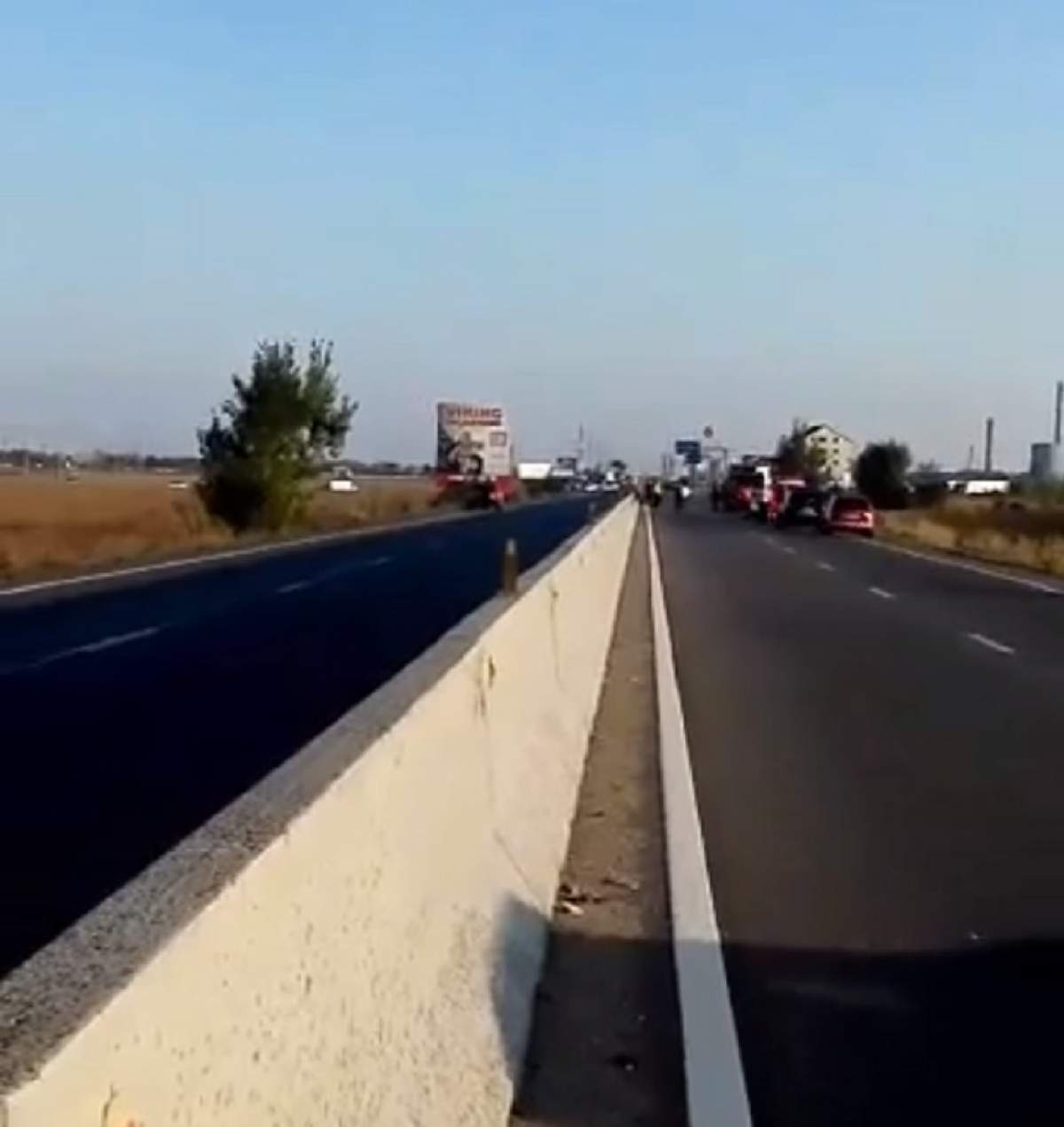 Alertă pe Centura de Vest a Ploieştiului! Dintr-un camion s-a scurs nitrat de monometilamină