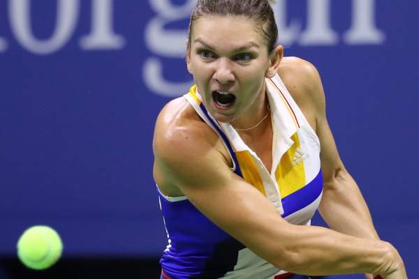 Simona Halep, UMILITĂ de Caroline Wozniacki la Turneul Campioanelor!