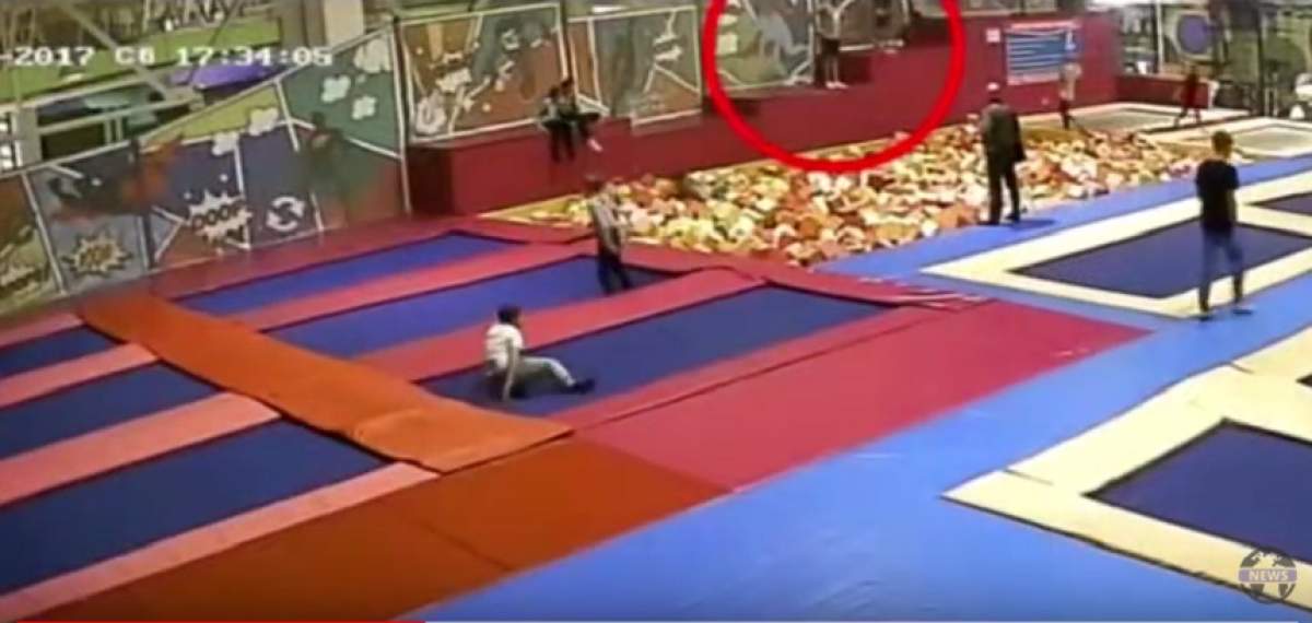 VIDEO / Scene de groază într-un parc de distracţii! Un politician a murit în faţa fiului său