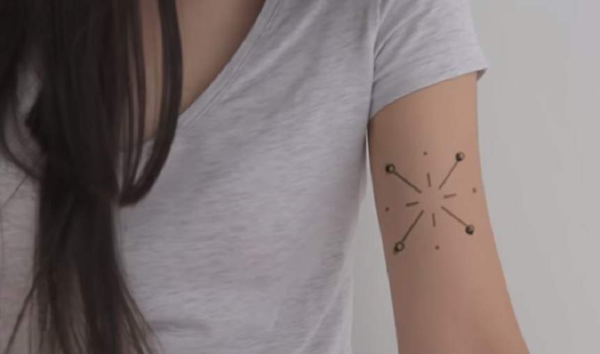 VIDEO / Noua modă a internauţilor! Tatuajele "inteligente" care îţi monitorizează starea de sănătate