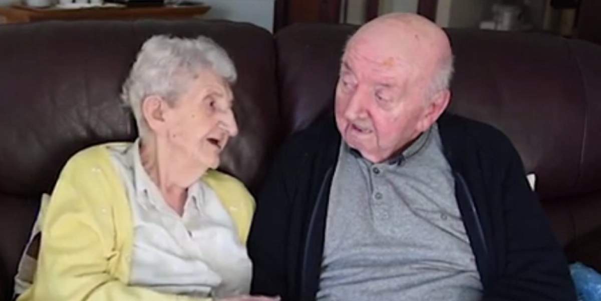 VIDEO / Poveste incredibilă, dar adevărată. O mamă de 98 de ani s-a mutat la azil ca să aibă grijă de fiul de 80 de ani