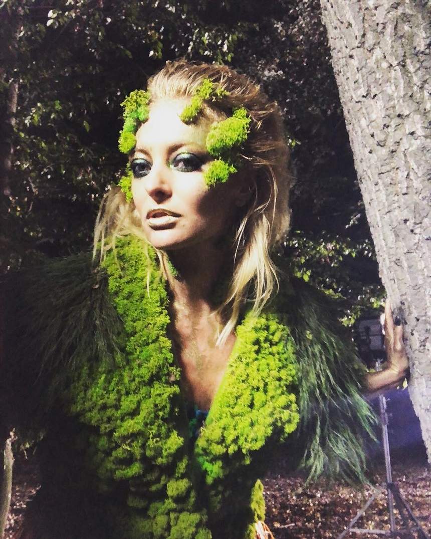 VIDEO / Delia filmează videoclipul pentru piesa "Verde Împărat"! Imagini de senzaţie de la filmări