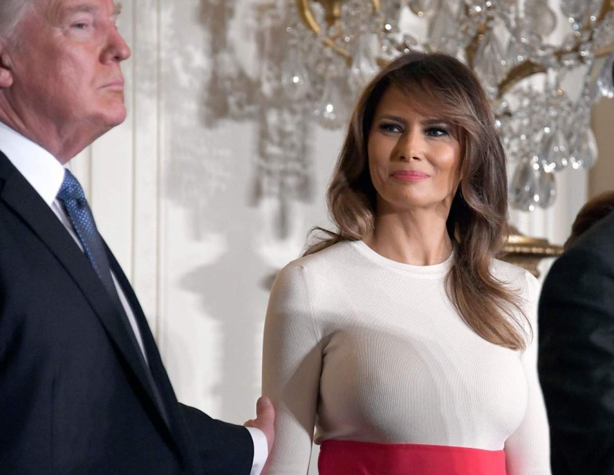 FOTO / Melania Trump, apariția care îți taie răsuflarea! Bluza prea mulată i-a jucat feste la o întâlnire importantă