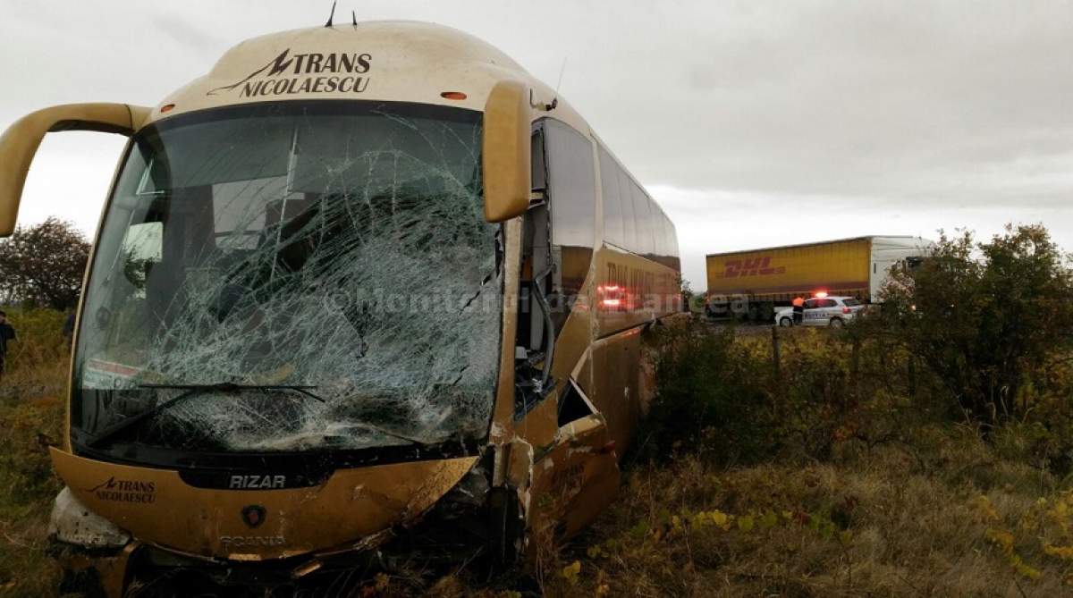 UPDATE /  Încă un accident grav pe DN2, între un autocar cu 40 de pasageri și o autoutilitară! O persoană a murit