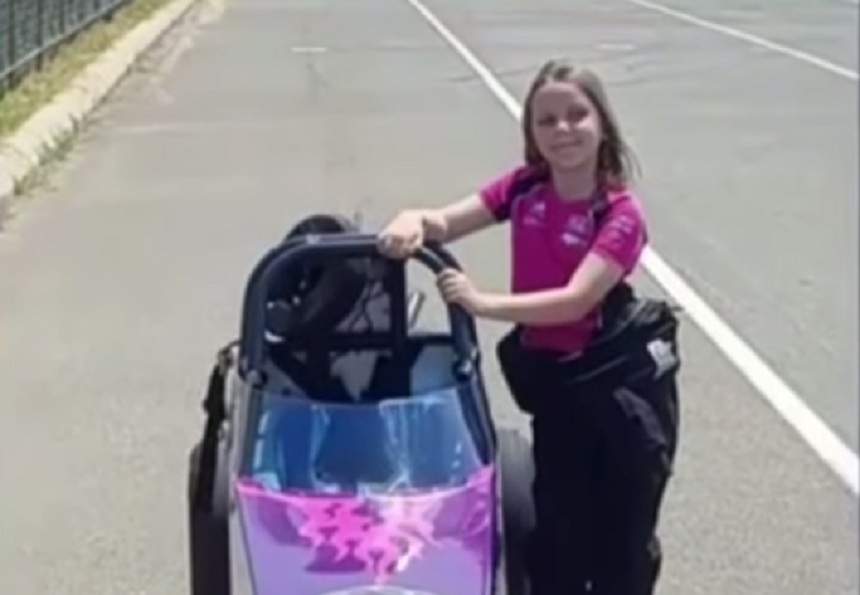 VIDEO / Cumplit! O fetiță de 8 ani a primit de ziua ei o cască de curse, a vrut să-și împlinească un vis, dar a sfârșit tragic