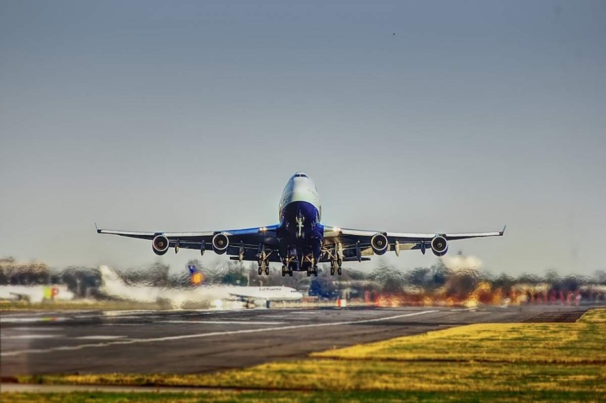 Cel puţin 11 morţi! Un avion care transporta turişti s-a prăbuşit în Tanzania