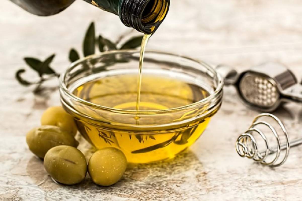 5 MOTIVE pentru care e bine să consumi ulei de măsline pe stomacul GOL!