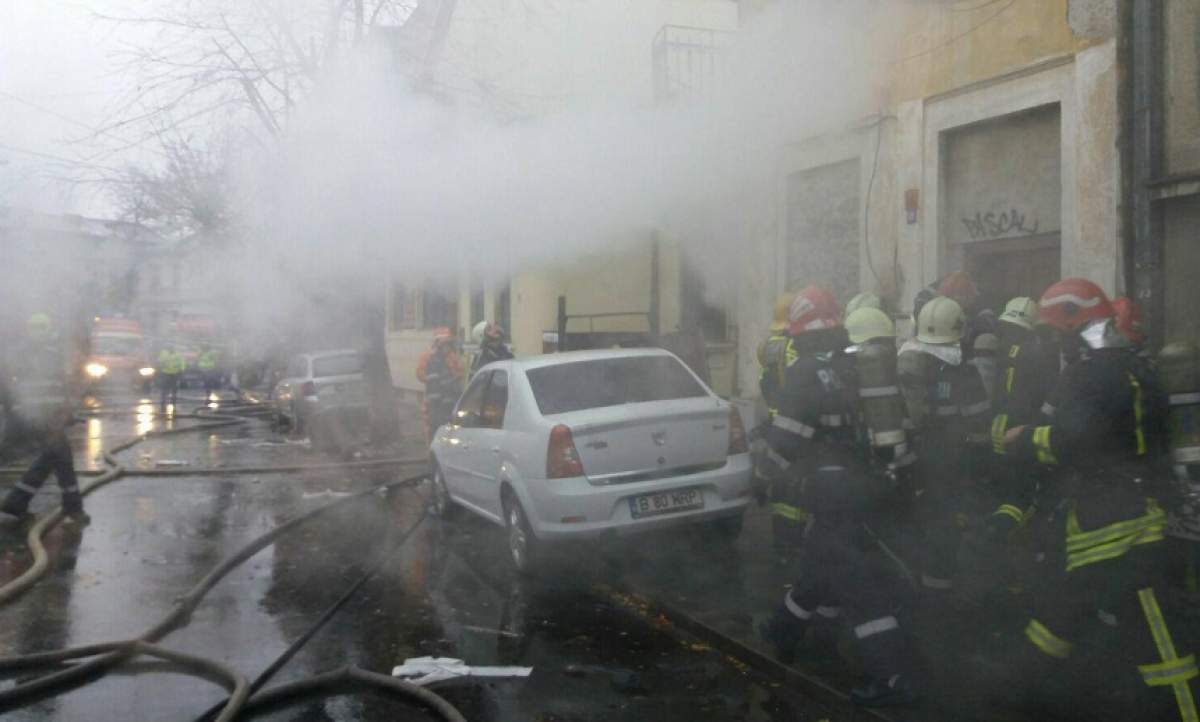 FOTO / Incendiu în Bucureşti! Parterul unei clădiri s-a făcut scrum