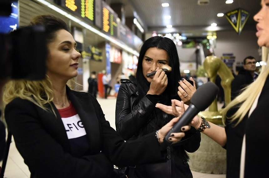 FOTO / Imagini de senzaţie cu cele 7 cupluri care au plecat în aventura "Asia Express"! Cruduţa, gest neobişnuit în aeroport