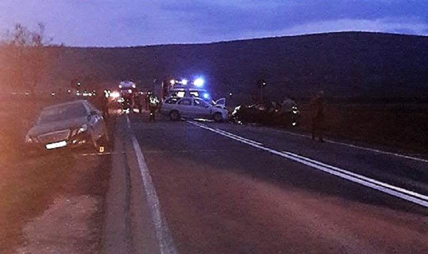 Accident GRAV în judeţul Alba! O persoană a murit şi alte trei sunt în stare gravă