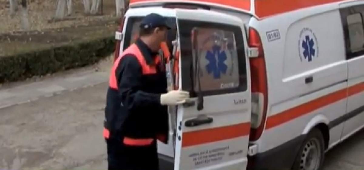 CAZ ŞOCANT în Botoşani! O femeie a murit după ce ambulanţa a fost atacată cu pietre de rudele pacientei