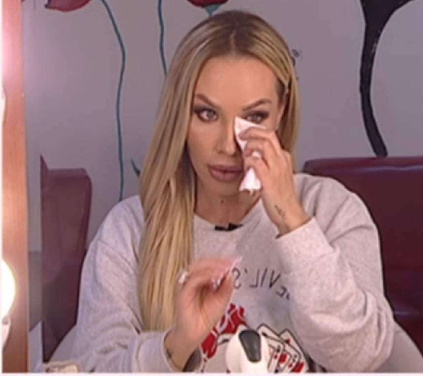 VIDEO / Raluca Podea, supusă testului de frumuseţe! Bomba sexy s-a demachiat în direct! „Nu exagerez cu nimic în ceea ce fac”