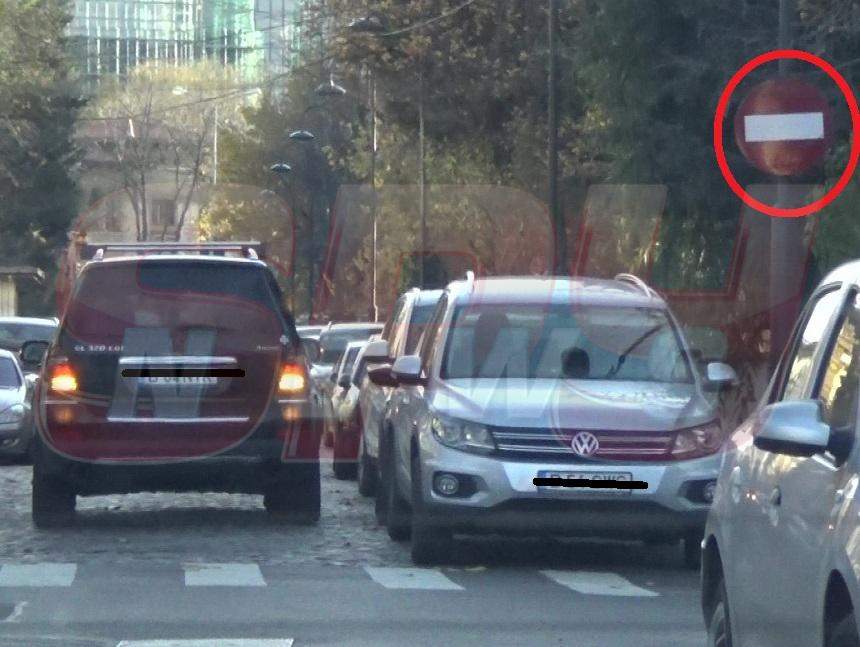 Are 53 de ani, e mai sexy ca niciodată, dar nu dă doi bani pe lege! Cum a fost surprinsă Romanița Iovan de paparazzii Spynews.ro