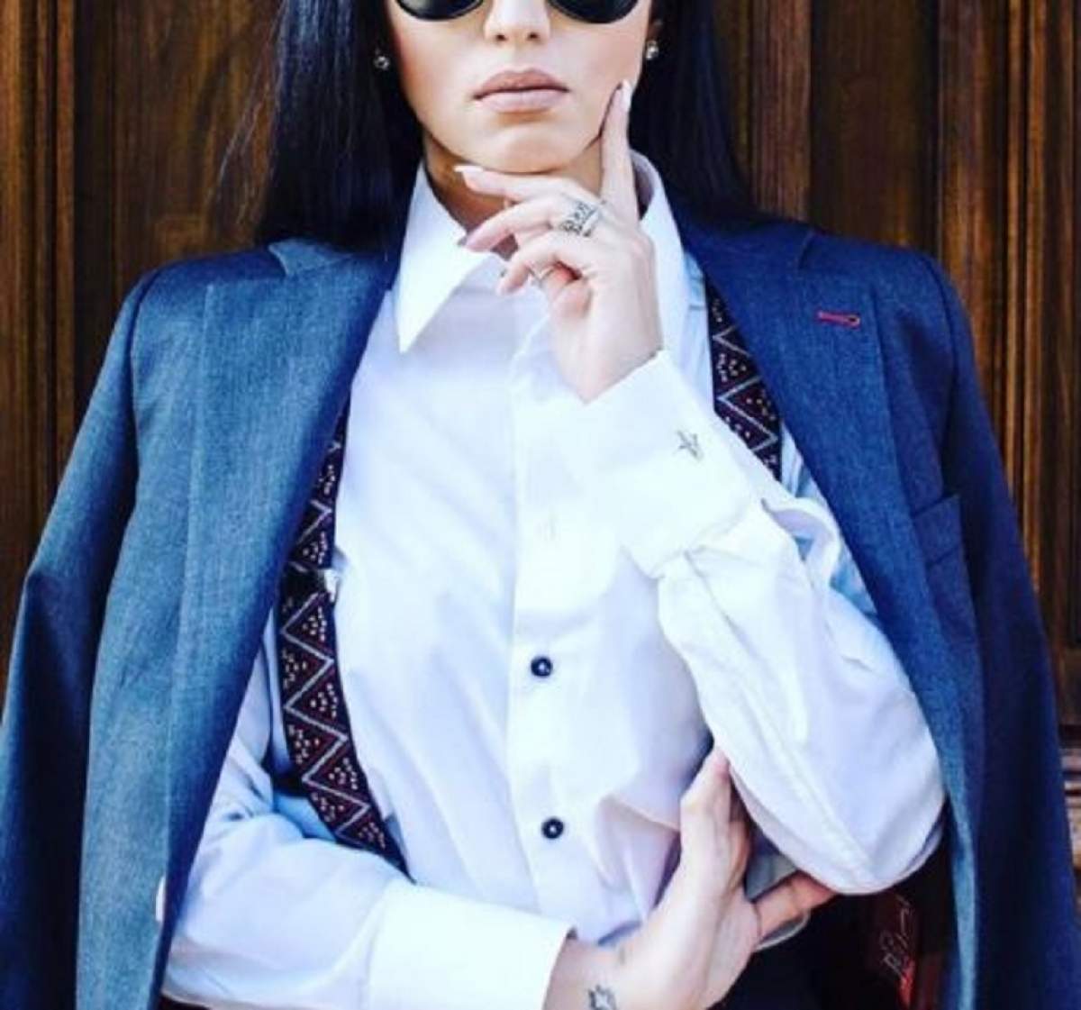 VIDEO PAPARAZZI / O celebră actriţă se comportă mai ceva decât o piţipoancă! Cum a fost surprinsă vedeta în mijlocul străzii