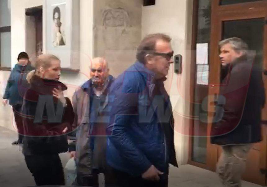 VIDEO PAPARAZZI / Imaginile durerii! Mitică Popescu şi Gabriel Cotabiţă şi-au luat adio de la Stela Popescu!