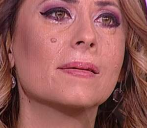 VIDEO / Lacrimi de durere în platou la "Agenţia VIP". Bianca Sârbu, impresionată de cuvintele lui Alexandru Arşinel