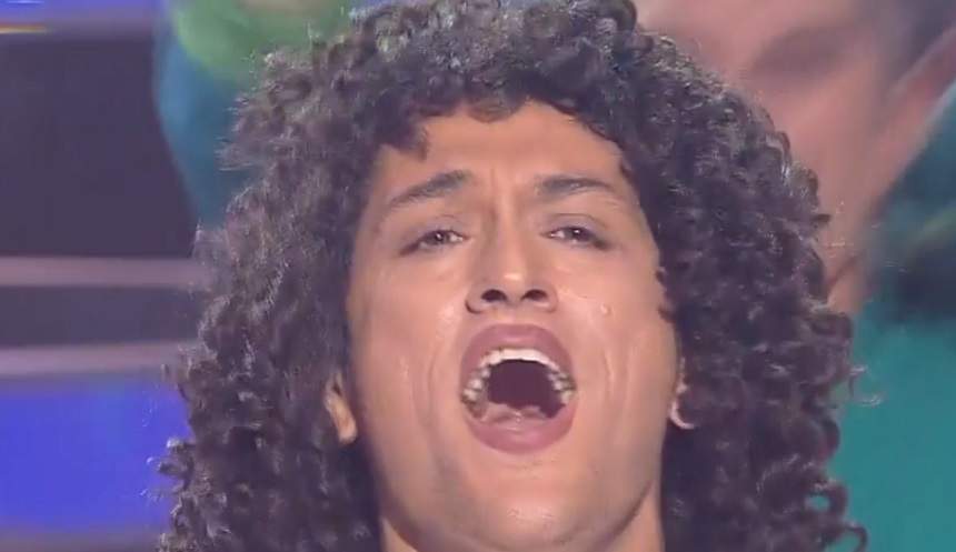 VIDEO / Cezar Ouatu, transformare incredibilă! Cum îi stă cu păr negru, lung și creț