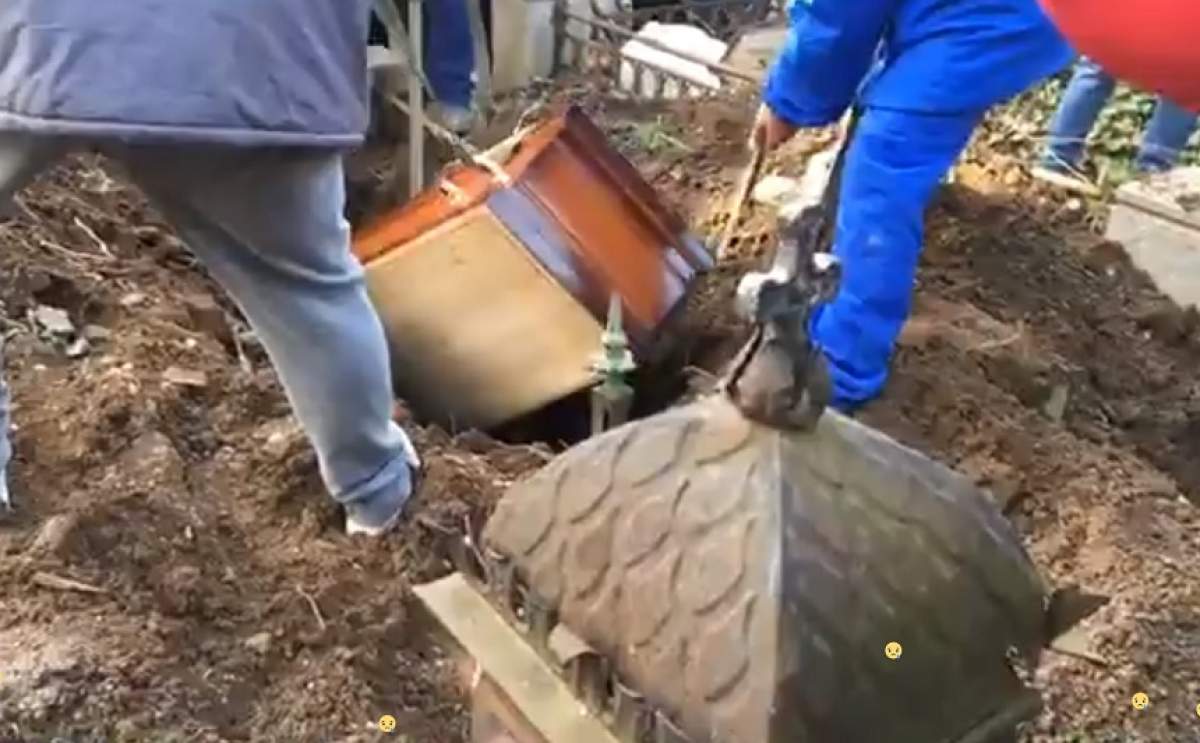 FOTO / Incident la înmormântarea Cristinei Stamate! Ce s-a întâmplat când sicriul a fost pus în groapă